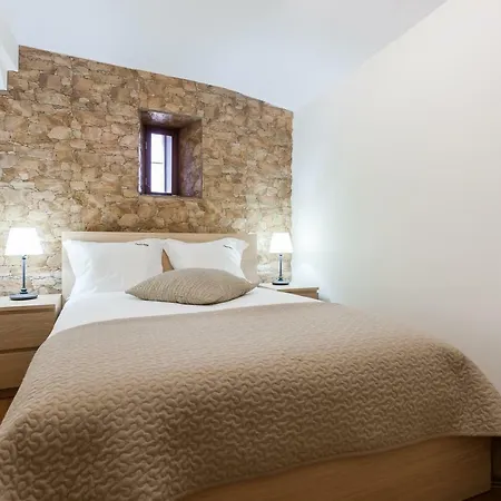 FLH Bairro Alto Stylish Apartment-3